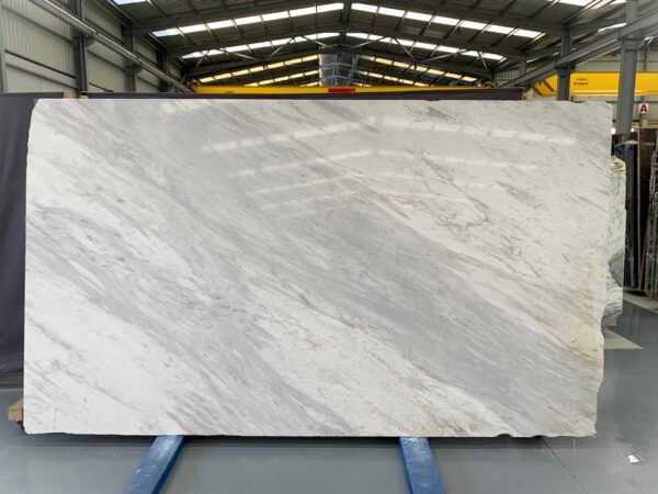 Volakas in slabs