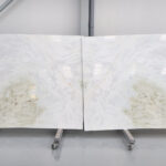 Mármol blue sky para baños