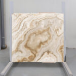 Onyx beige