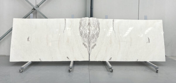 WHITE CRYSTAL STONE