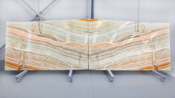 onyx with colors