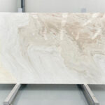 Palissandro classic in slabs