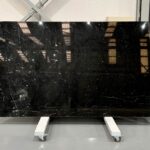 Мрамор Nero Marquina