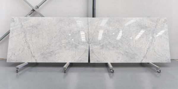 Bianco carrara en tablas