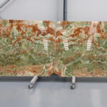 Green onyx en tablas