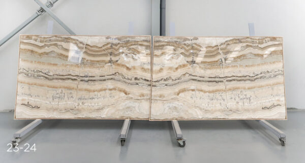 Onyx beige