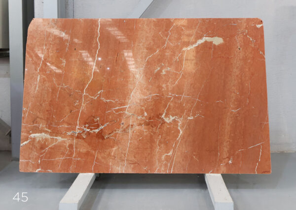 Red alicante in slabs
