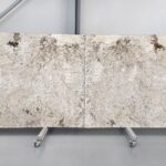 Alpinus in slabs