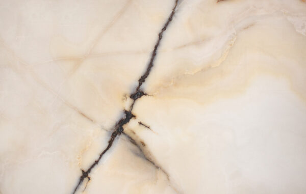 White fantasy onyx en tablas