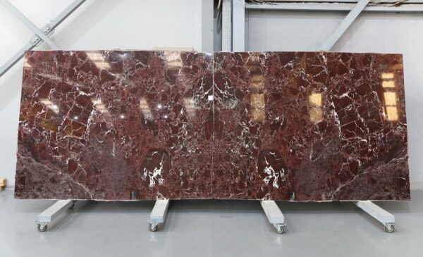Rosso levanto in slabs