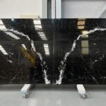 Nero marquina in slabs