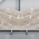 Cuarcita beige en tablas