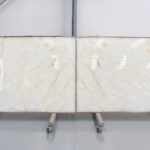 White crystal onyx for interior cladding