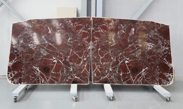 Rosso levanto in slabs