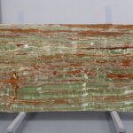 Green esmeralda en tablas