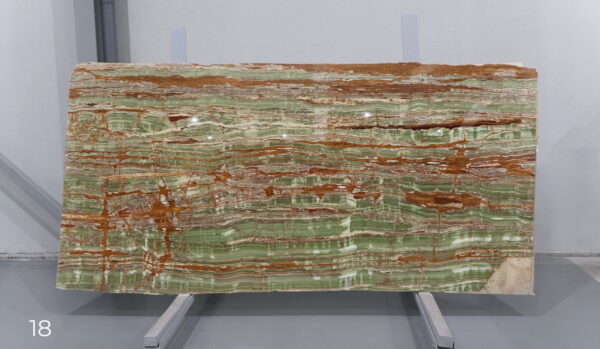 Green onyx for bathrooms