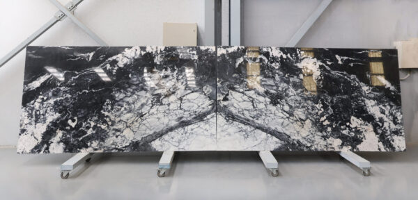 Calacatta nero extraido de portugal