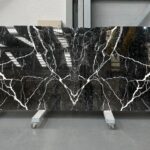 Nero marquina in slabs