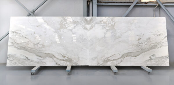 Calacatta caldia marble