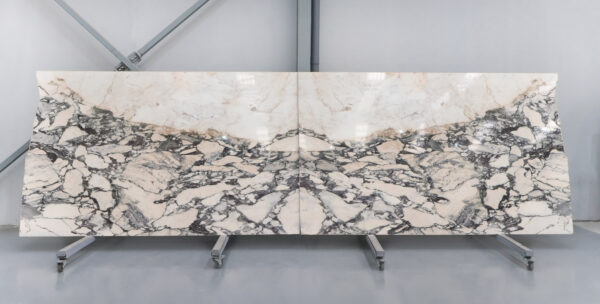 Calacatta rosenoir in slabs