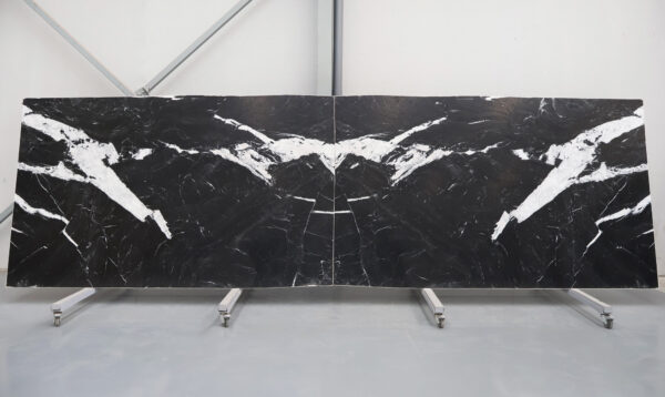 Statuario black quartzite