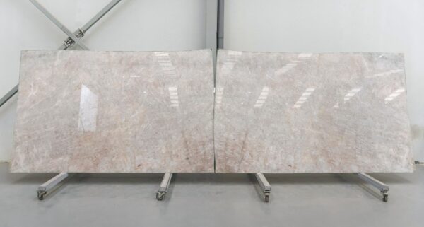 cristallo quartzite white