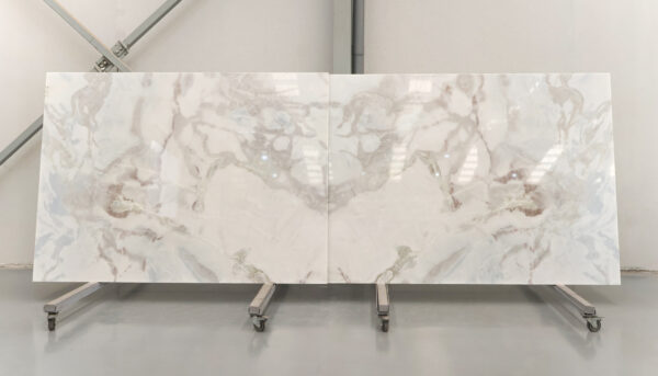 Oyster white in slabs